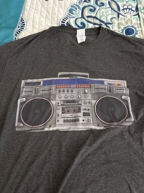 Vintage Boombox Graphic T‑Shirt - Charcoal